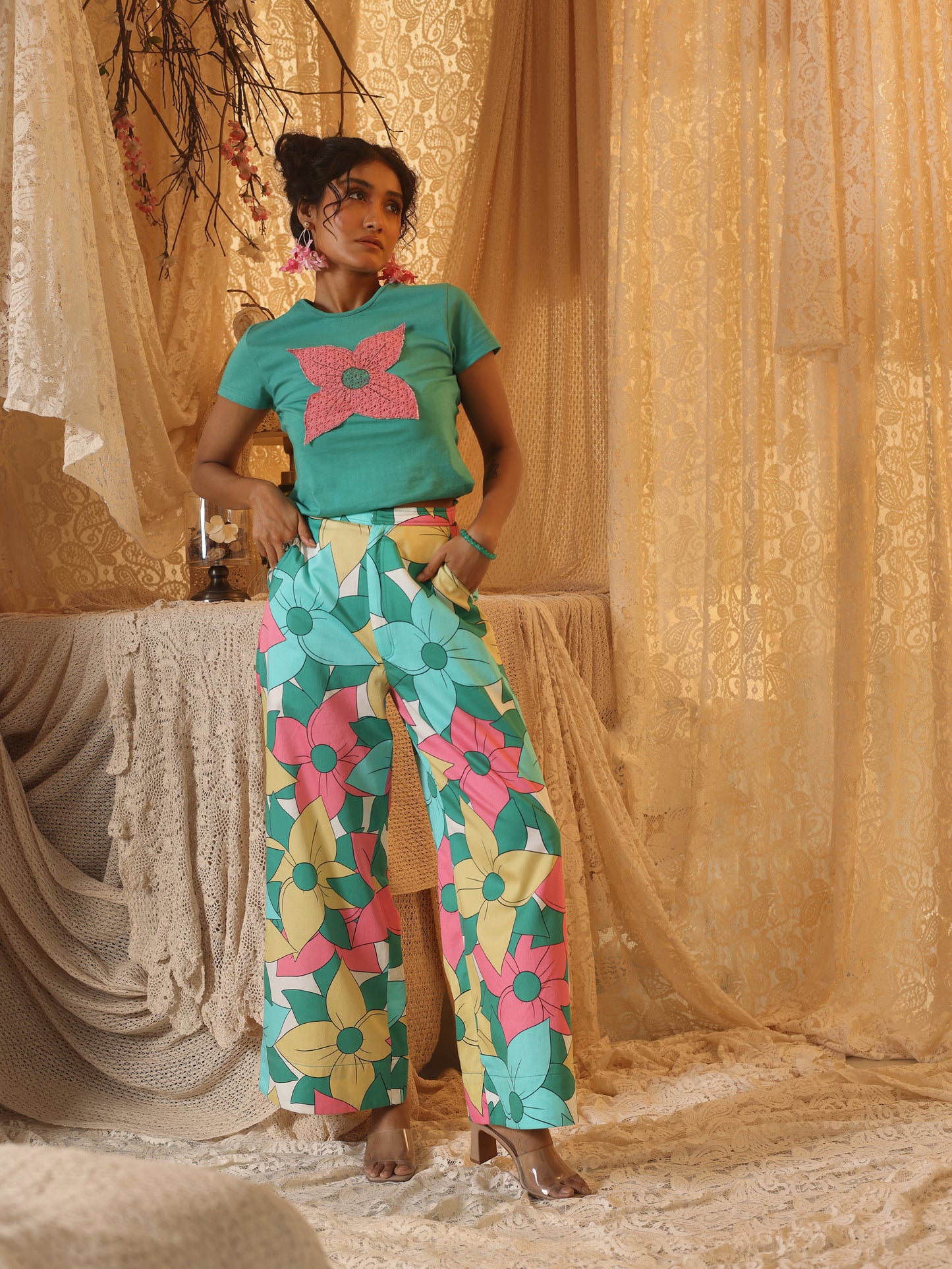 Green knit Floral applique tee shirt