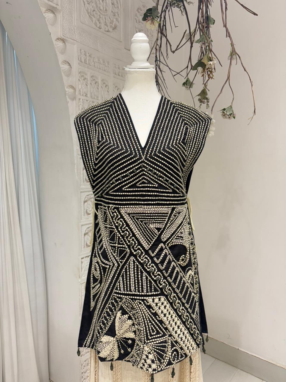 Black and Ivory Cord Emb Side Open Jacket.
