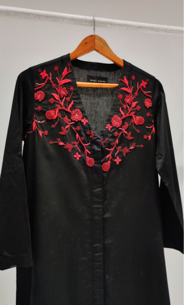 Helen Black Red Emb Dress